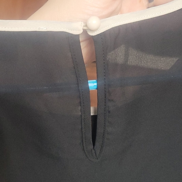 Blouse - Picture 4 of 4